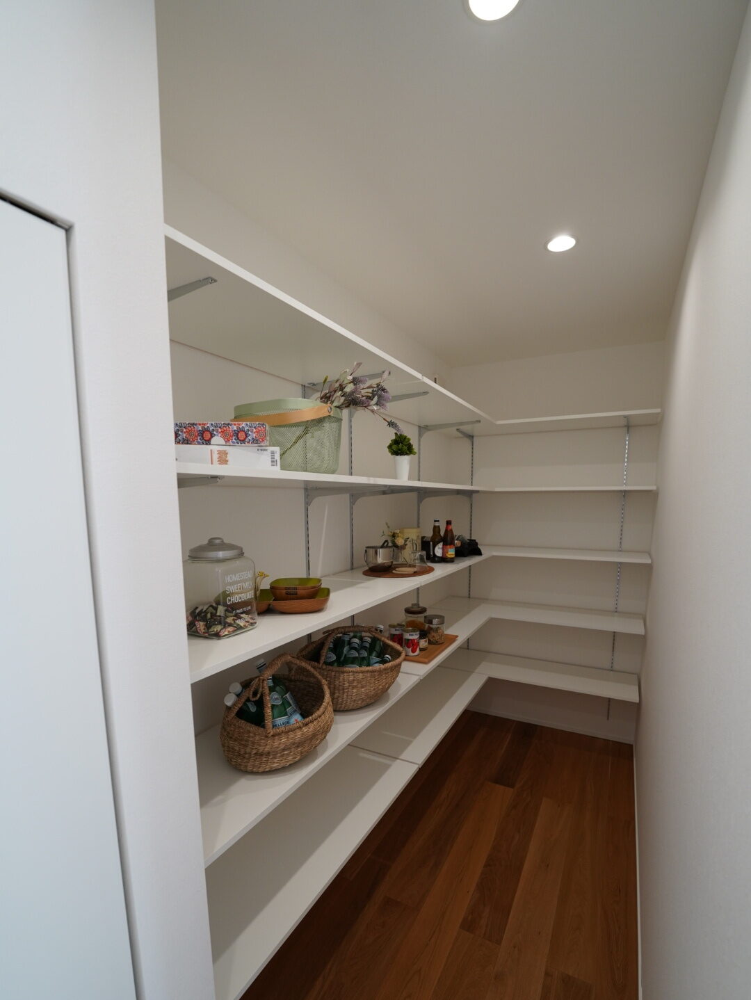 会津の平屋住宅の収納充実パントリー