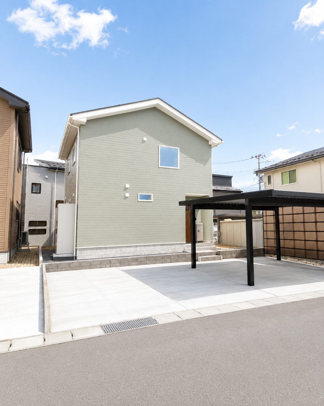 会津若松市のパントリーと家事ラク動線があるナチュラルモダン住宅